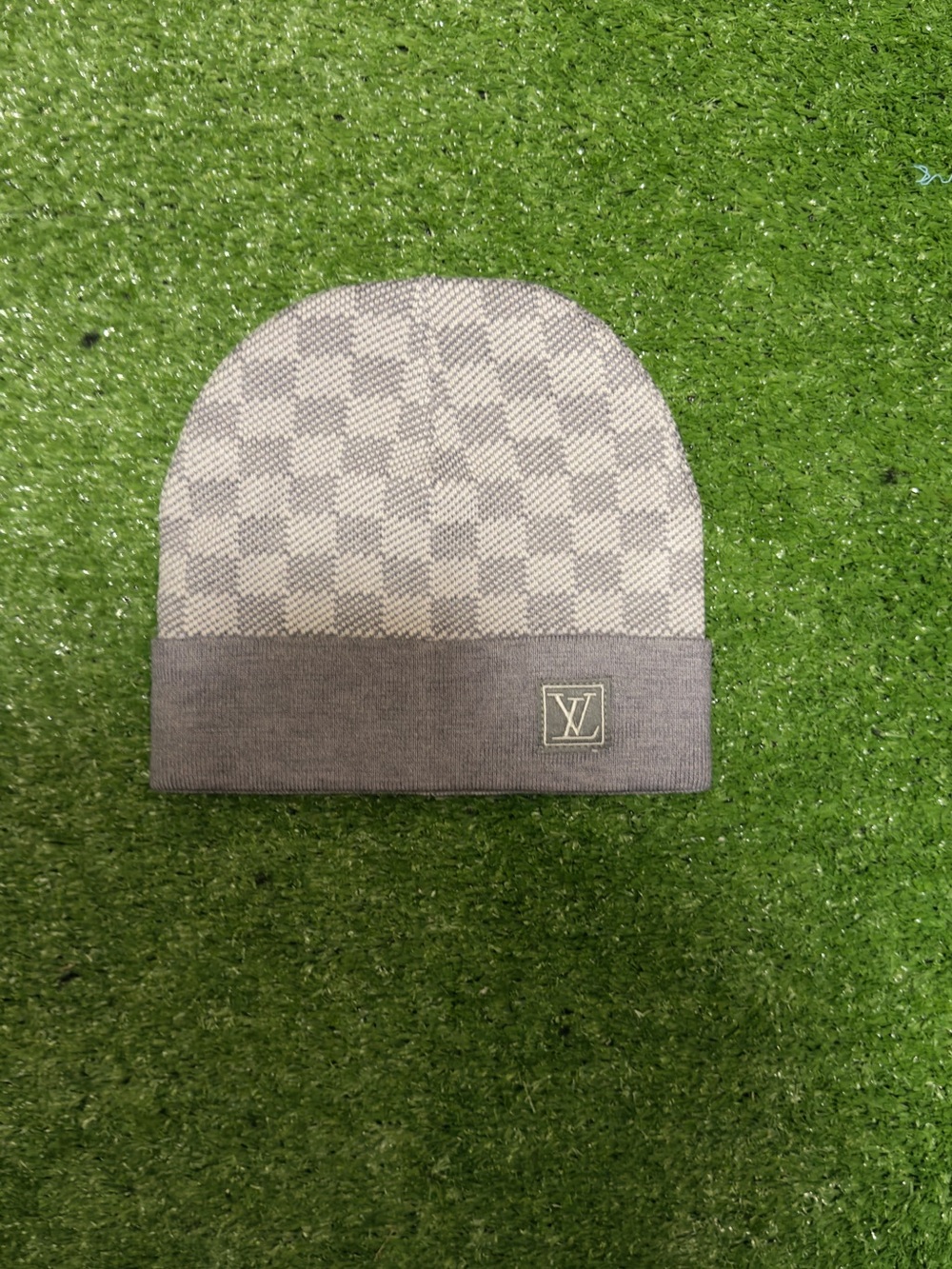 Louis Vuitton Vibrant Grey
Knit Beanie